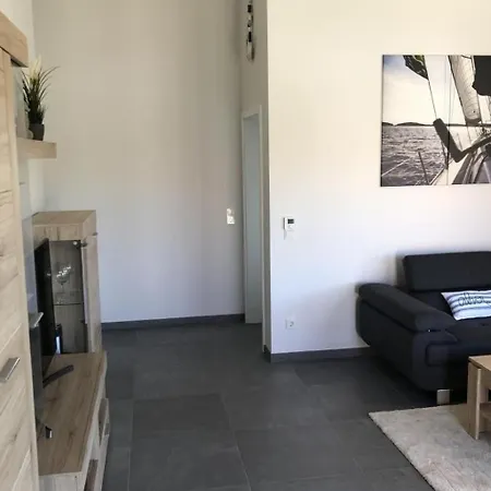 N8 Eingezaeuntes In Eckwarderhoerne By Interhome *