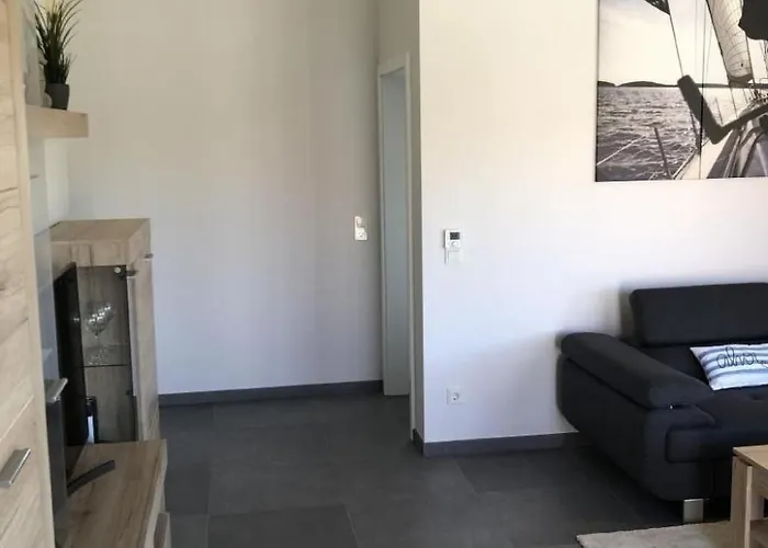 N8 Eingezaeuntes In Eckwarderhoerne By Interhome *