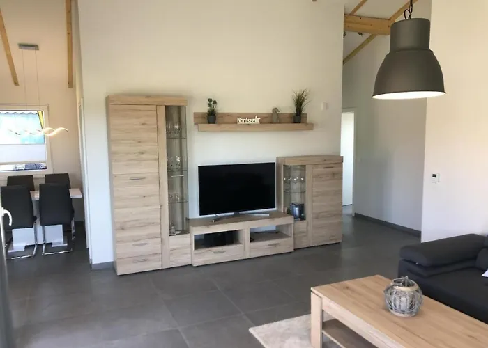 N8 Eingezaeuntes In Eckwarderhoerne By Interhome Grosswurden