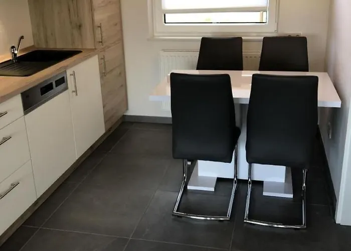 N8 Eingezaeuntes In Eckwarderhoerne By Interhome